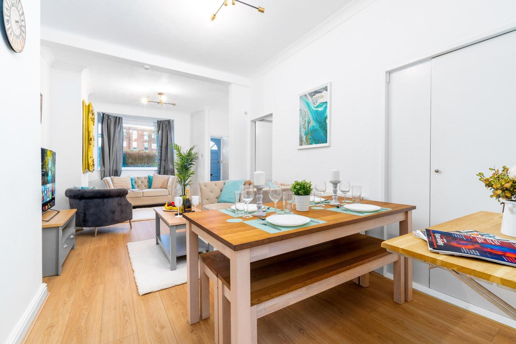 Luxury 3 Bedroom House - Harborne - Parking - Garden - Wifi & Netflix 122G Birmingham Bagian luar foto